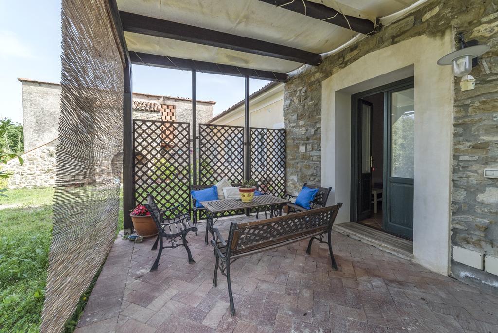 Country House Araba Phoenix Кастелабате Екстериор снимка
