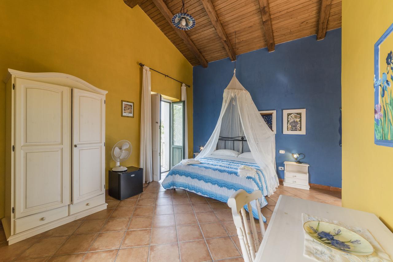 Country House Araba Phoenix Кастелабате Екстериор снимка