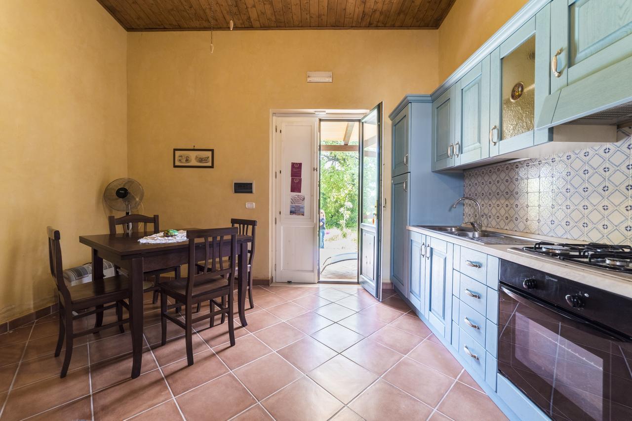 Country House Araba Phoenix Кастелабате Екстериор снимка